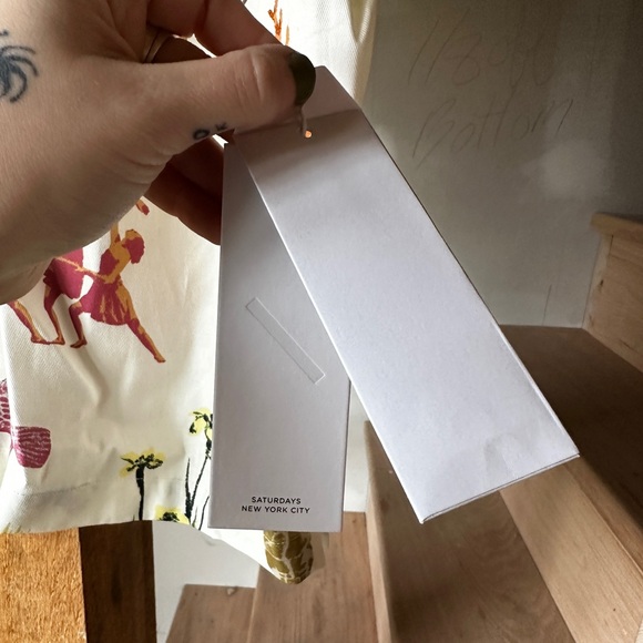 NWT - Saturdays Short Sleeve Button Down - Picture 4 of 7